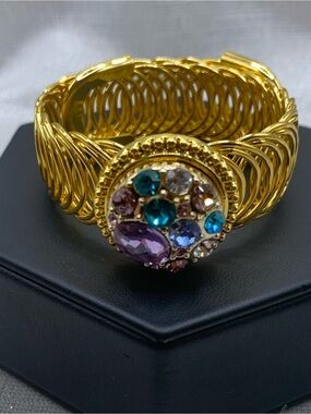 PURPLE - Easiest On/Off Bracelet EVER! Gold Snap Button Bracelet with Charm